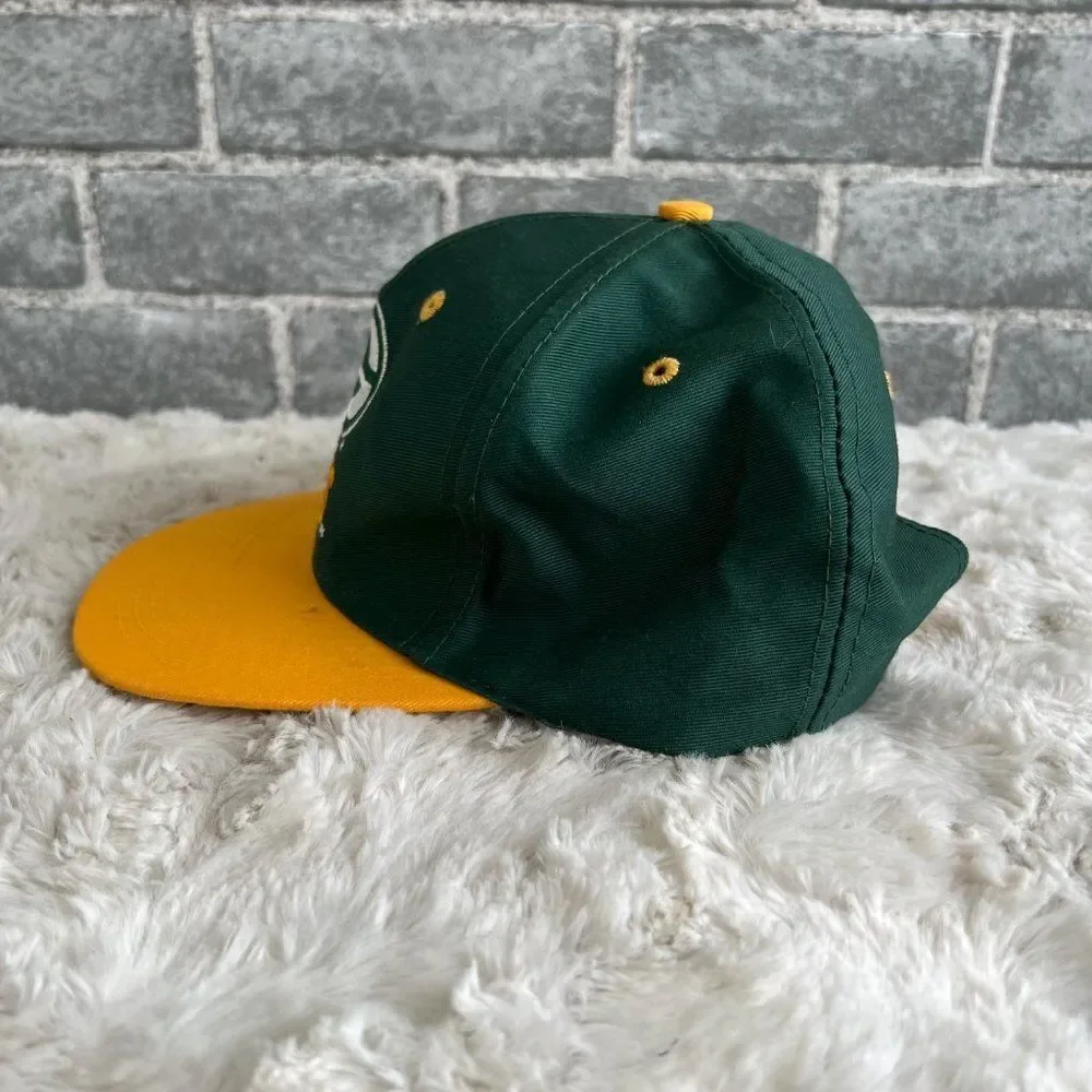 Vintage Logo 7 Green Bay Packers Adjustable Flat Brim Cap